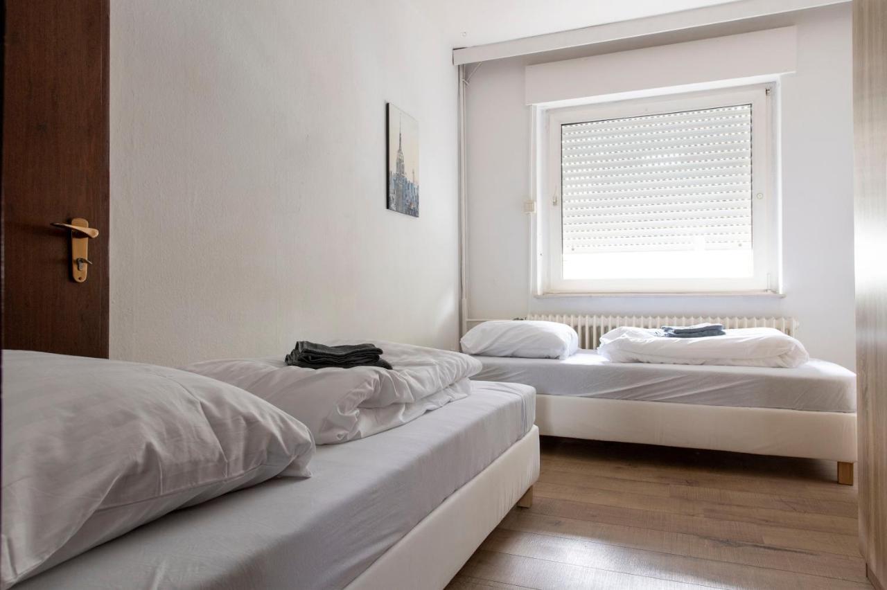 Workers Home- Central - 8 Single Box Spring Beds - Near Enschede Gronau  Bagian luar foto